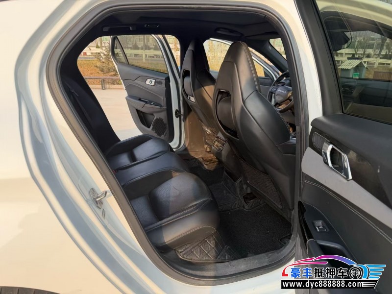 21年领克03轿车抵押车出售