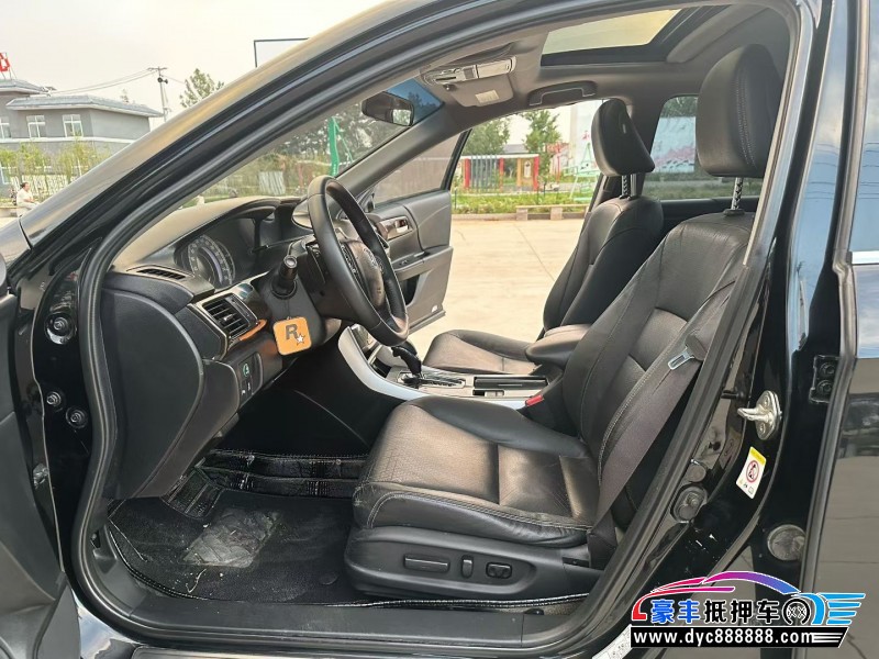 14年本田雅阁轿车抵押车出售