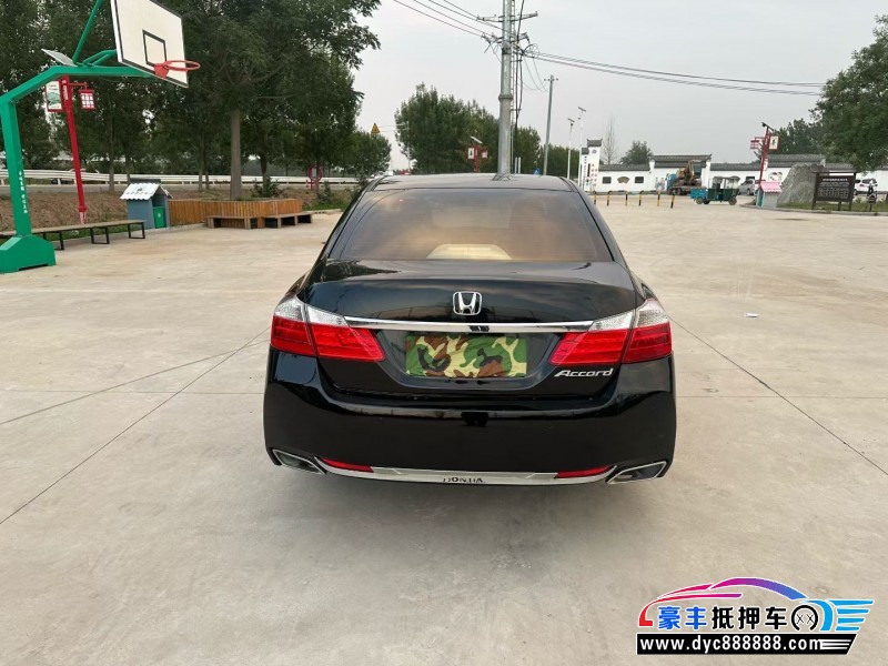 14年本田雅阁轿车抵押车出售