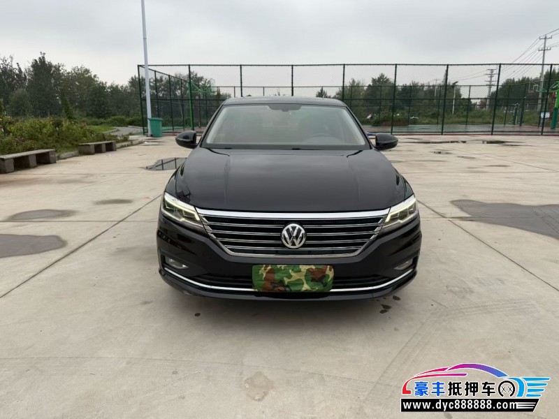 抵押车出售19年大众朗逸轿车
