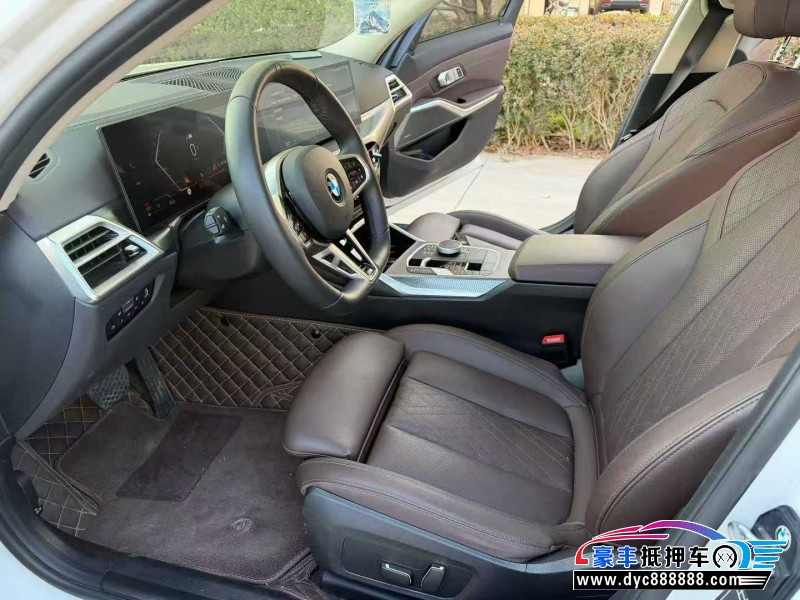 25年宝马3系轿车抵押车出售