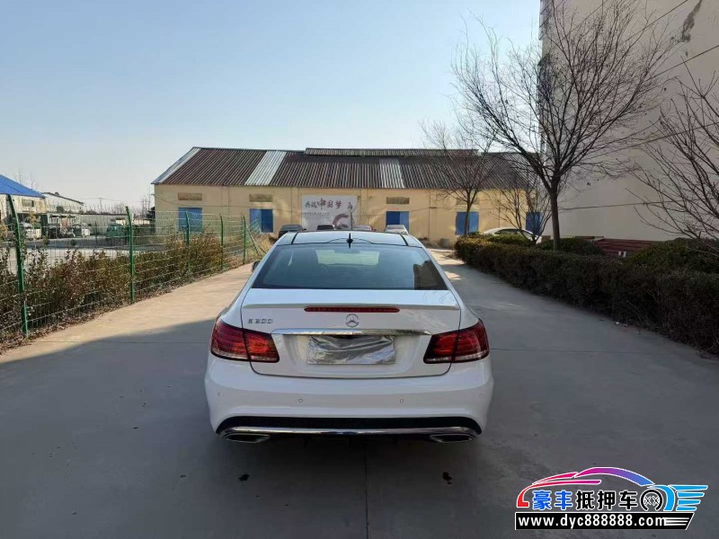 16年奔驰E轿车抵押车出售