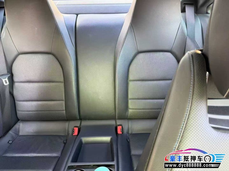 16年奔驰E轿车抵押车出售