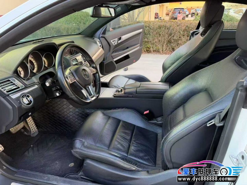 16年奔驰E轿车抵押车出售