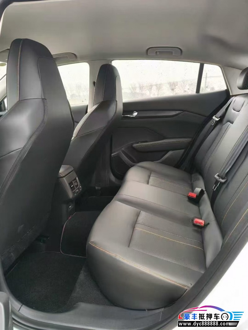 26年东风风神奕炫轿车抵押车出售