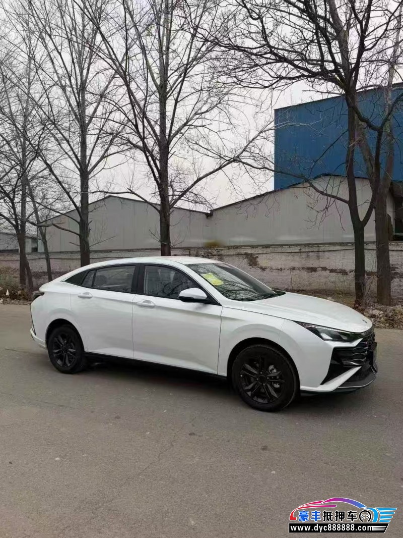 25年东风风神奕炫轿车抵押车出售