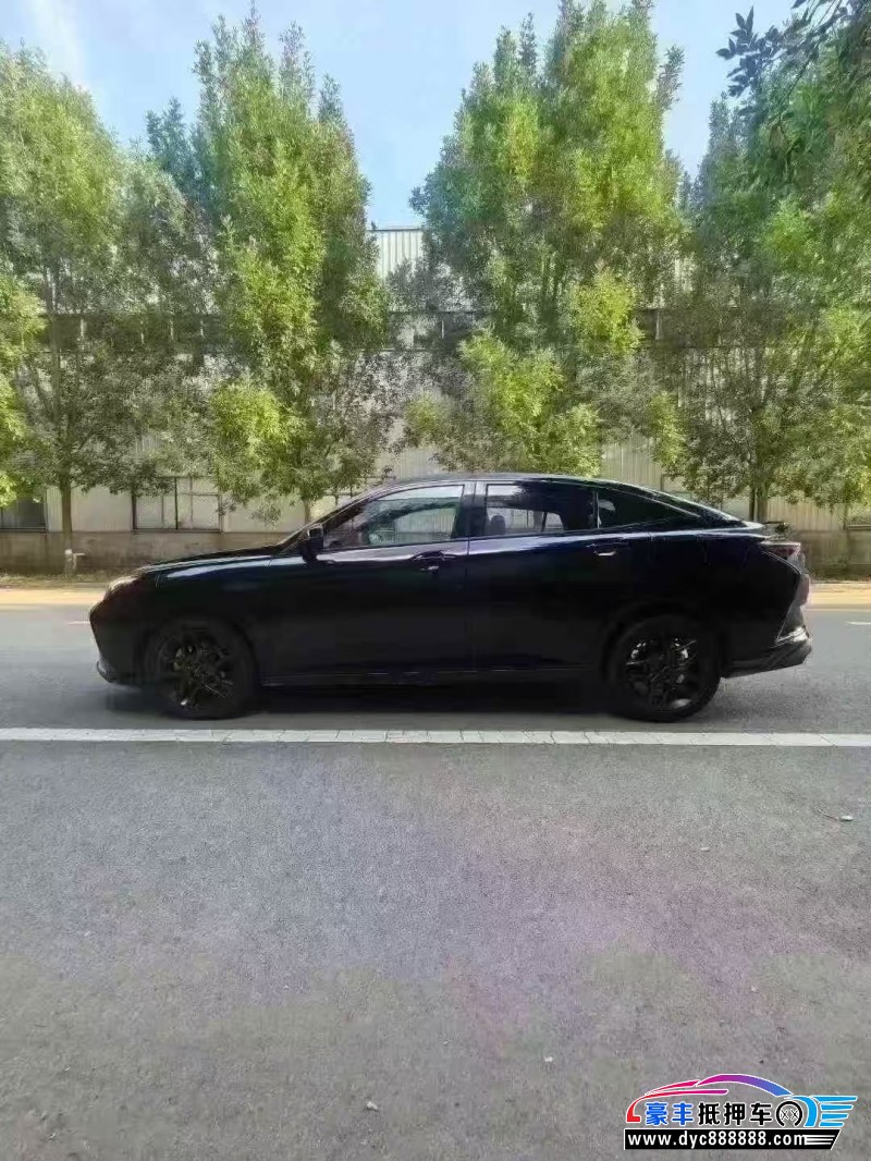 25年东风风神奕炫轿车抵押车出售