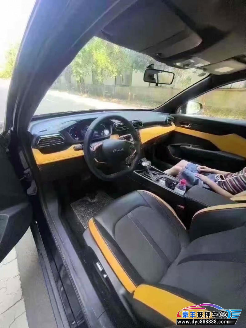 25年东风风神奕炫轿车抵押车出售