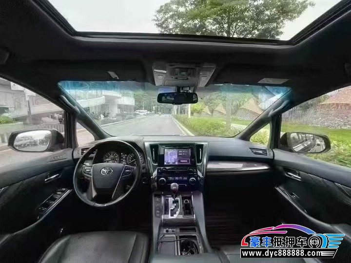 19年丰田埃尔法轿车抵押车出售