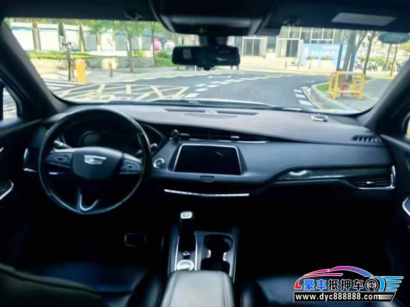 19年凯迪拉克XT4轿车抵押车出售