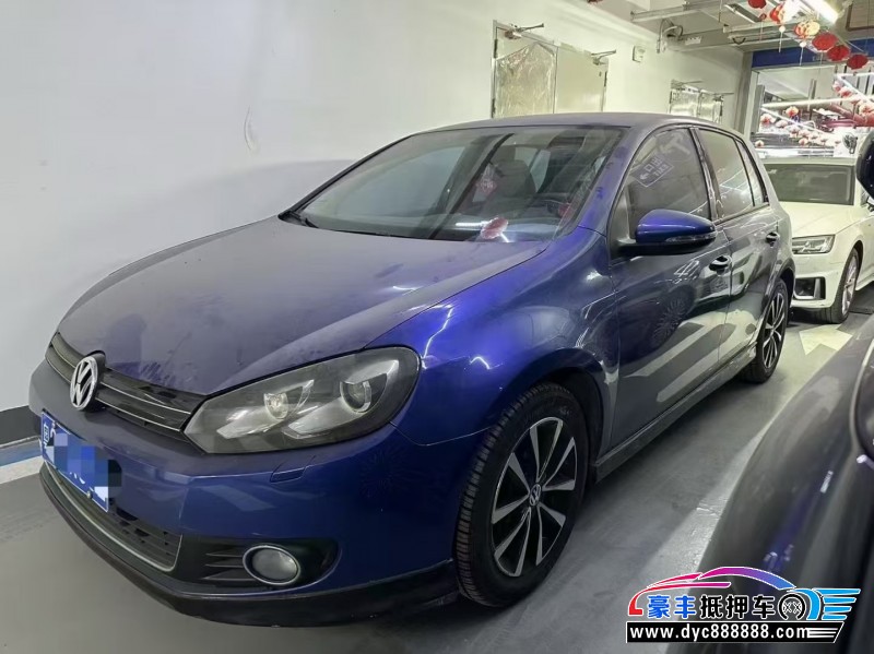 12年大众高尔夫轿车抵押车出售