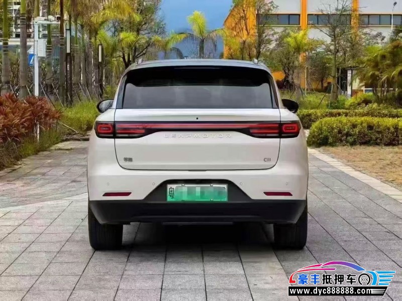 25年零跑C11轿车抵押车出售