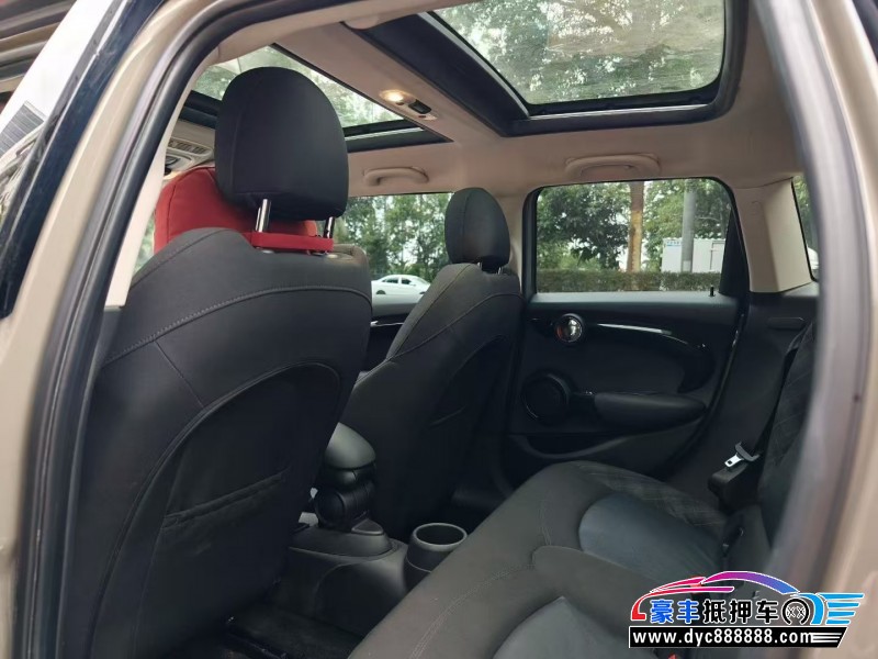 19年宝马MINI轿车抵押车出售