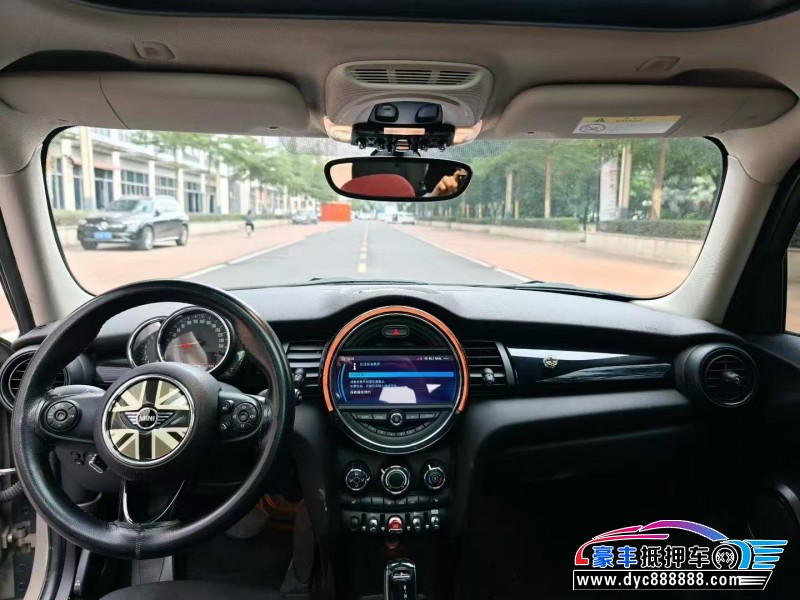 19年宝马MINI轿车抵押车出售