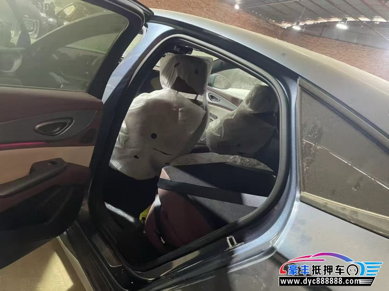 25年比亚迪海豹轿车抵押车出售