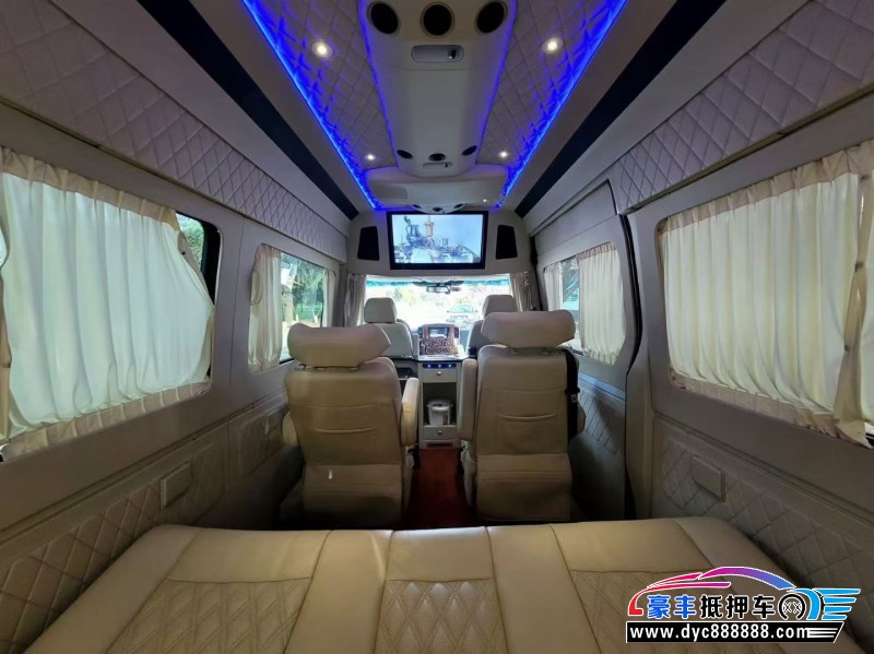 17年奔驰斯宾特轿车抵押车出售