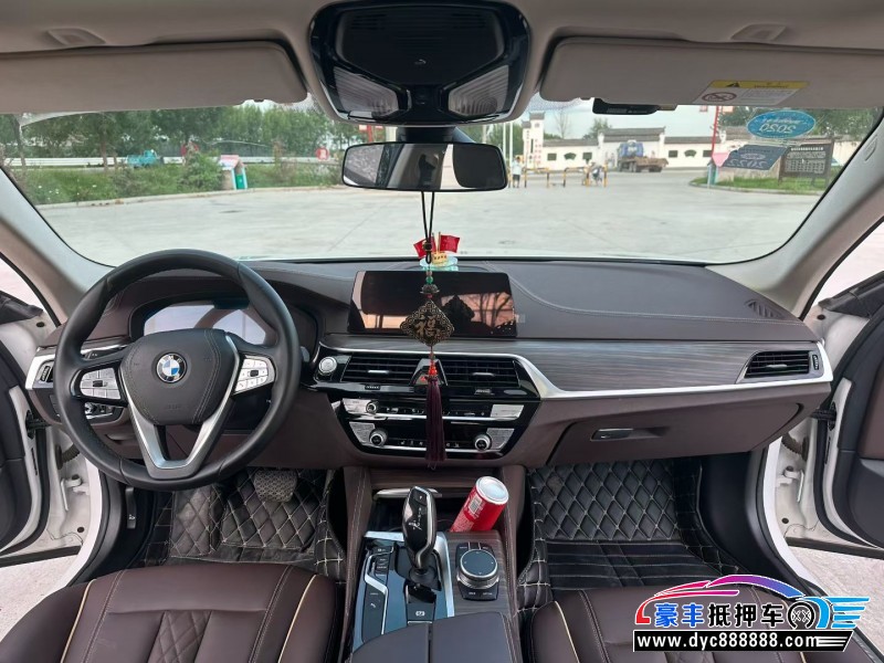 20年宝马5系轿车抵押车出售