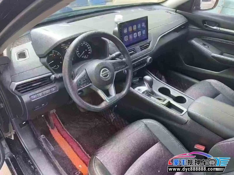 21年日产天籁轿车抵押车出售