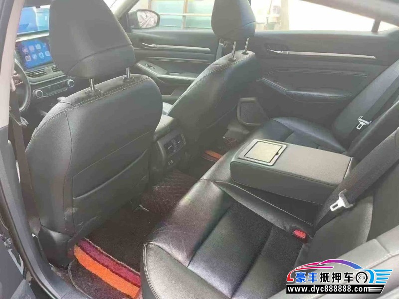 21年日产天籁轿车抵押车出售