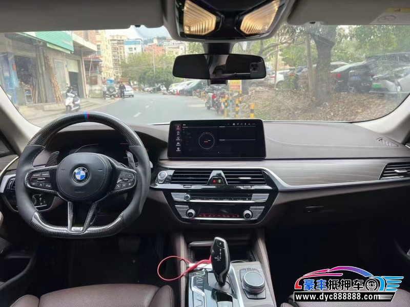 20年宝马5系轿车抵押车出售