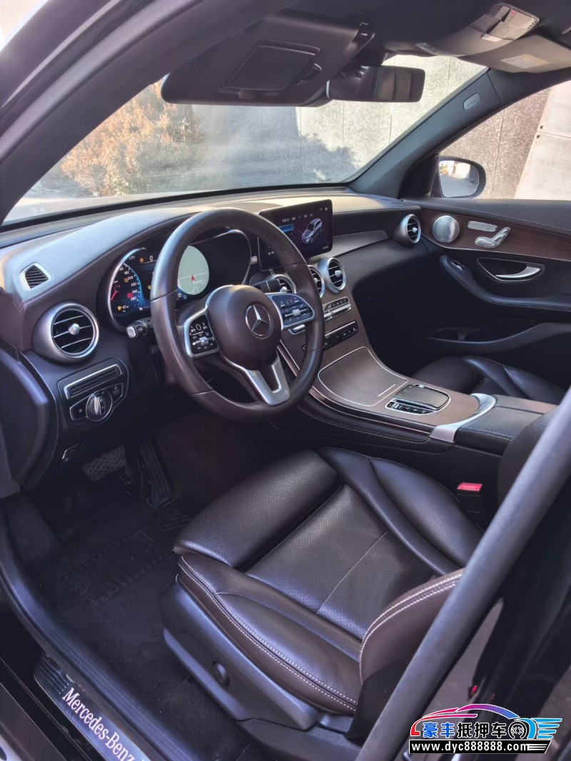 20年奔驰GLC轿车抵押车出售