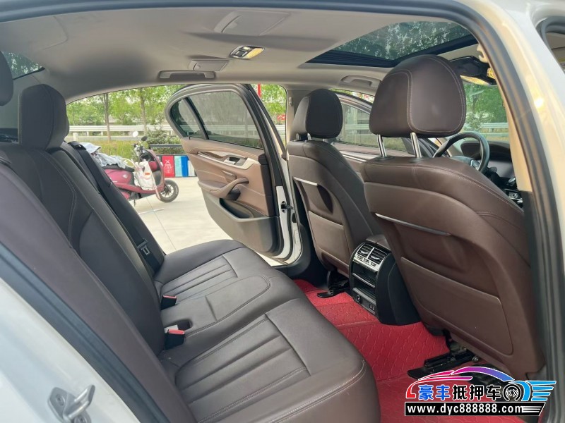 20年宝马5系轿车抵押车出售