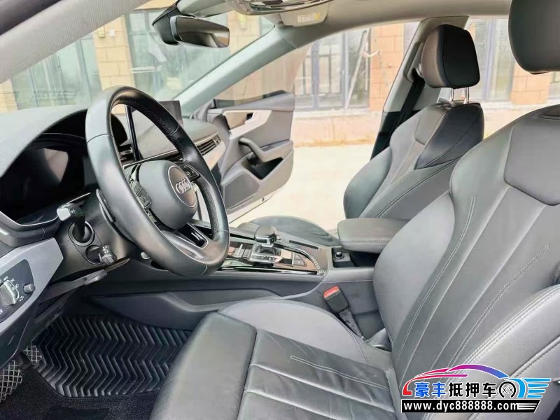 22年奥迪A5轿车抵押车出售