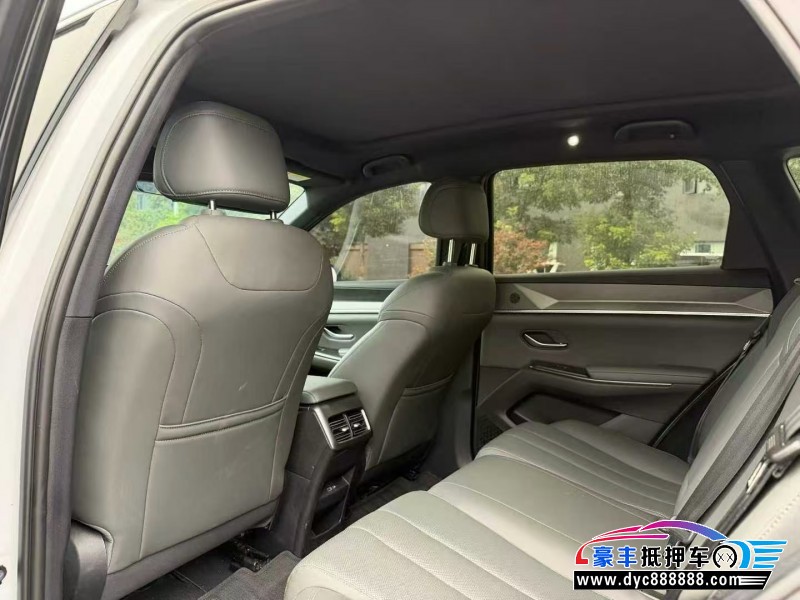 25年比亚迪宋轿车抵押车出售