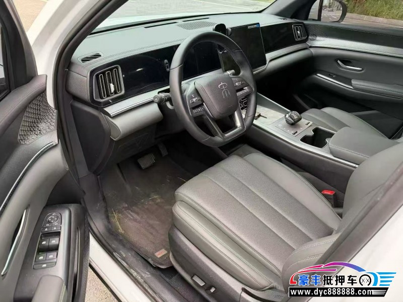 25年比亚迪宋轿车抵押车出售