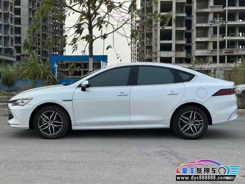 22年比亚迪秦轿车抵押车出售