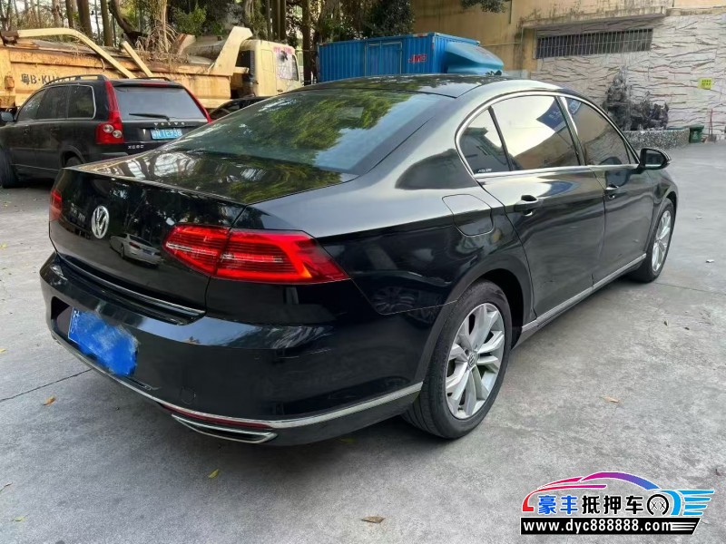 17年大众迈腾轿车抵押车出售