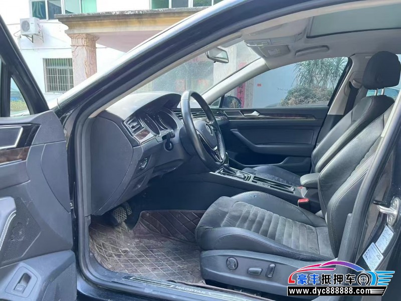 17年大众迈腾轿车抵押车出售