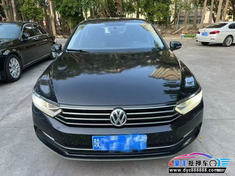 17年大众迈腾轿车抵押车出售