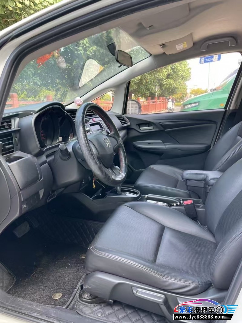 19年本田飞度轿车抵押车出售