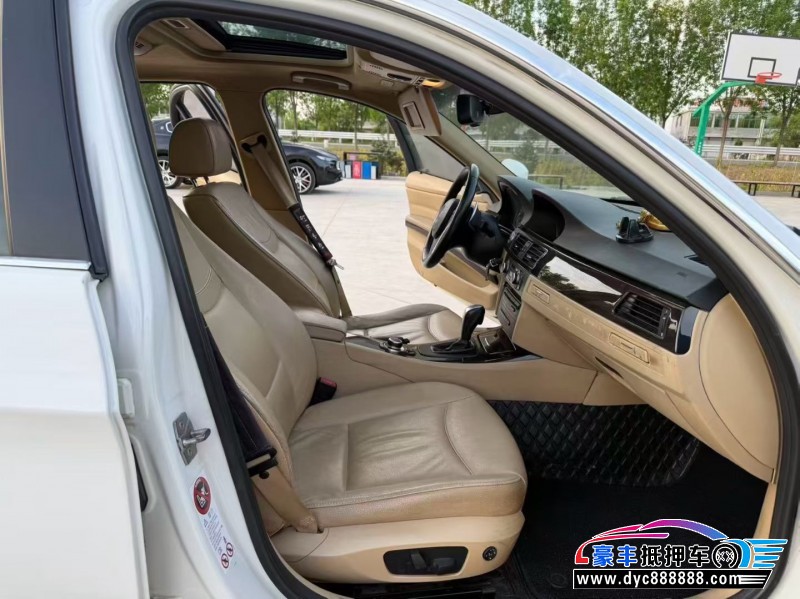 11年宝马3系轿车抵押车出售