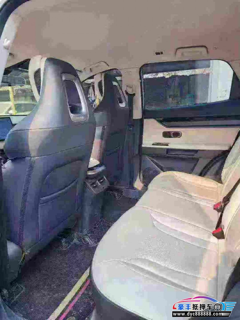 23年捷途大圣轿车抵押车出售