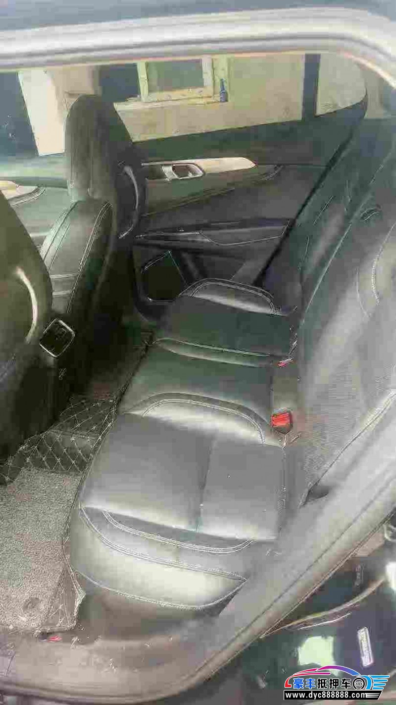 18年领克01轿车抵押车出售