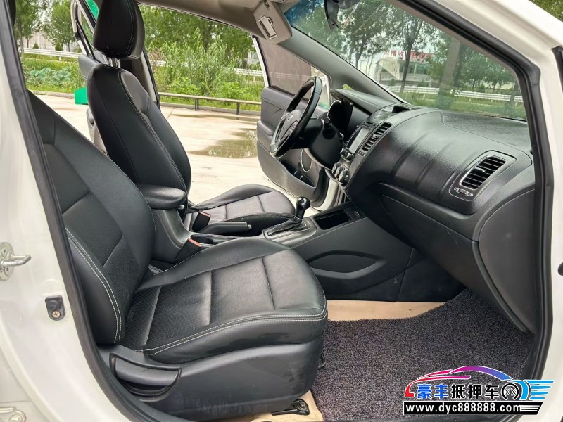 15年起亚K3轿车抵押车出售