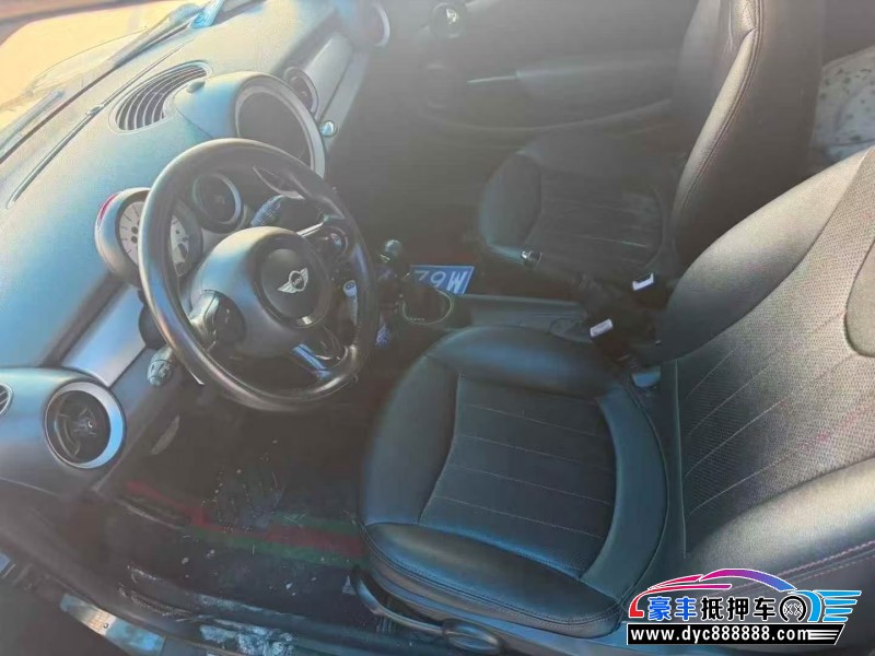 12年宝马MINISUV抵押车出售