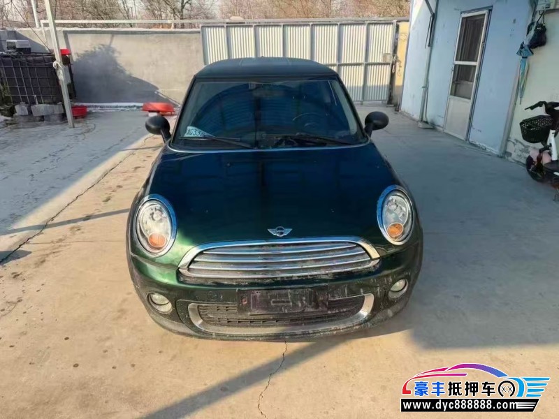 抵押车出售12年宝马MINISUV