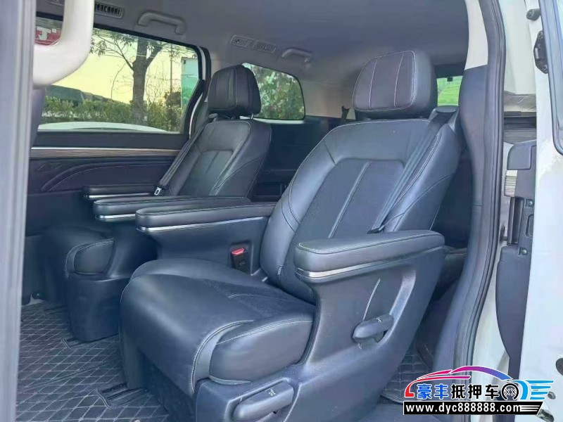 23年传祺M8轿车抵押车出售