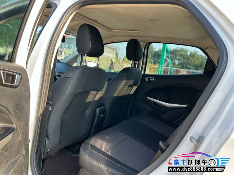 17年福特翼搏轿车抵押车出售