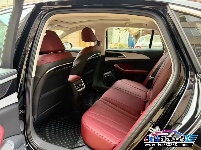 25年红旗H5轿车抵押车出售