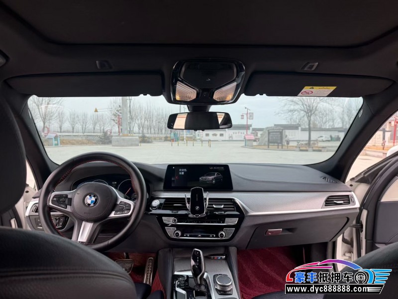 19年宝马5系轿车抵押车出售