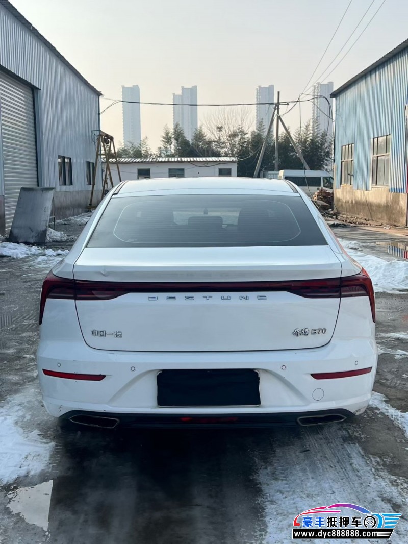 24年奔腾B70轿车抵押车出售