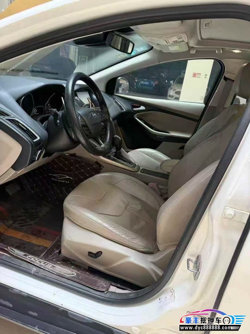 16年福特福克斯轿车抵押车出售