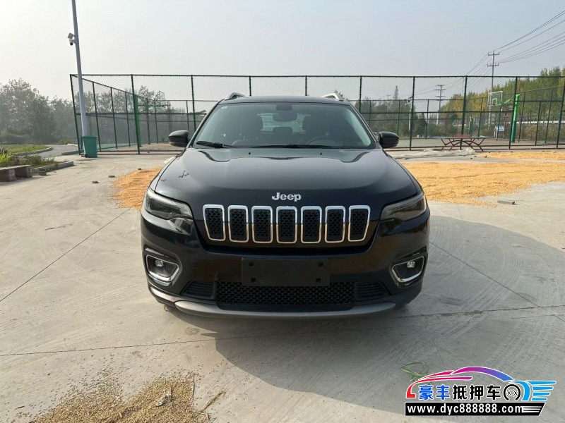 抵押车出售21年Jeep自由光轿车