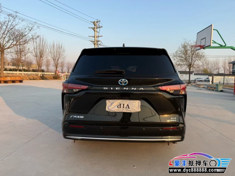 24年丰田塞纳轿车抵押车出售