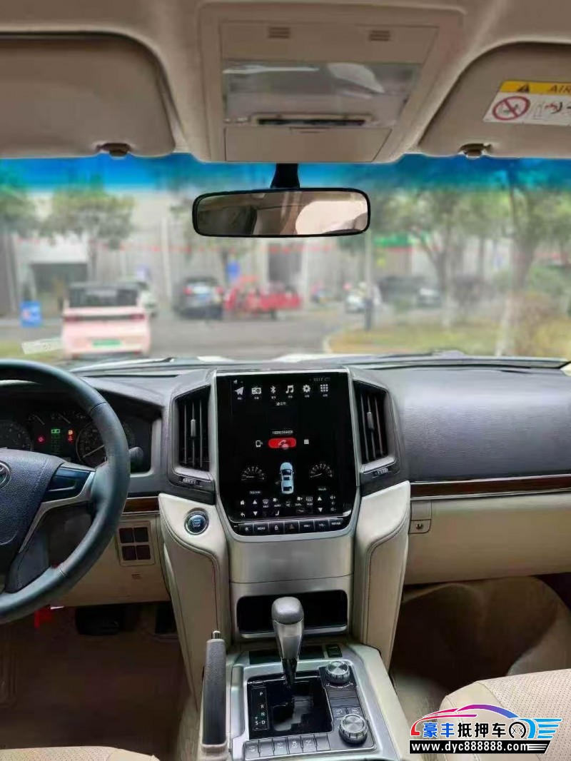 18年丰田兰德酷路泽（陆巡）轿车抵押车出售