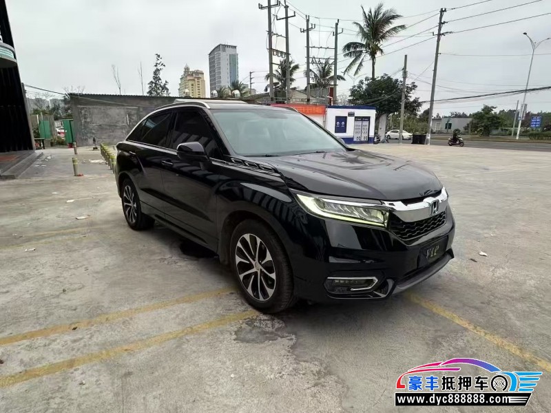 17年本田冠道轿车抵押车出售